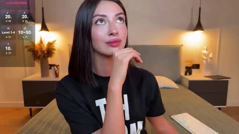 Snapshot of monika_reed1 chatting on November 2025 09:09:01 AM Monika online show from November 2025 09:09:01 AM