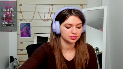 Monika online show from January 2025 11:32:02 AM