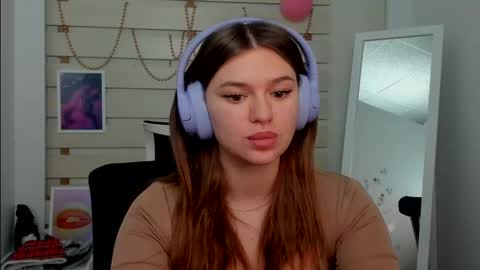 Monika online show from February 2025 02:27:02 PM