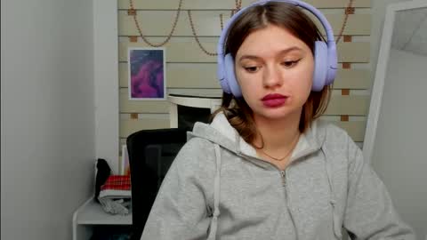 Monika online show from February 2025 04:21:01 PM