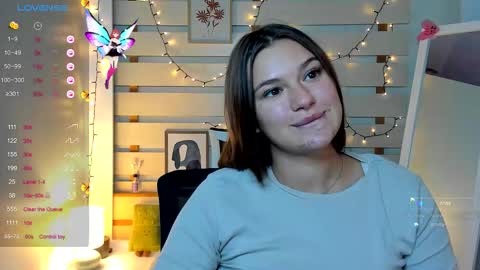 Monika online show from September 2025 03:50:01 PM