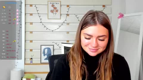 Monika online show from October 2025 12:13:02 PM