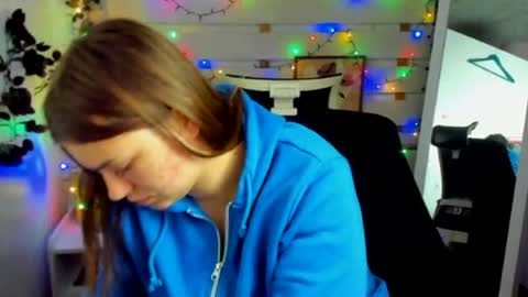 Snapshot of monika_youu chatting on April 2026 01:18:01 PM Monika online show from April 2026 01:18:01 PM