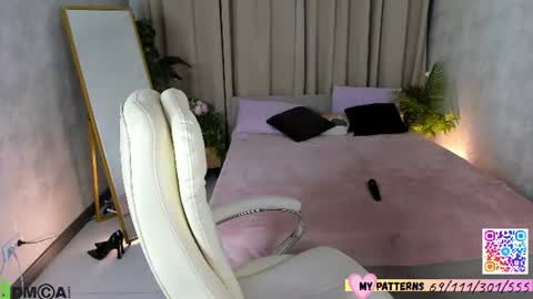 MoniKa online show from June 2026 04:02:01 AM