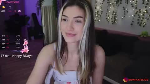 Monika online show from September 2025 08:21:02 PM