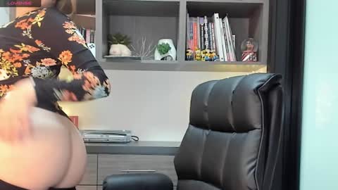 Monilee online show from January 2025 08:52:02 PM