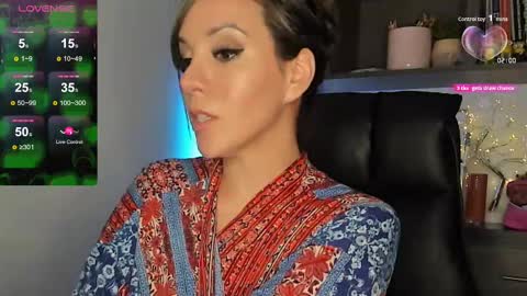 Monilee online show from September 2025 08:14:02 AM