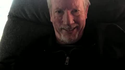 Snapshot of monkeedance chatting on December 2024 08:40:02 PM Monkee Dance online show from December 2024 08:40:02 PM