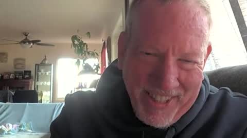 Snapshot of monkeedance chatting on December 2024 08:25:02 PM Monkee Dance online show from December 2024 08:25:02 PM