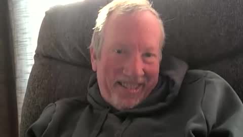 Snapshot of monkeedance chatting on November 2025 09:38:02 PM Monkee Dance online show from November 2025 09:38:02 PM