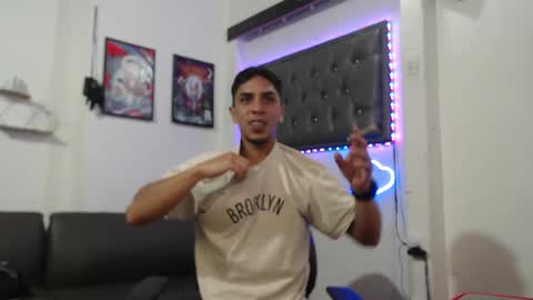 simon dice online show from January 2025 12:52:02 PM