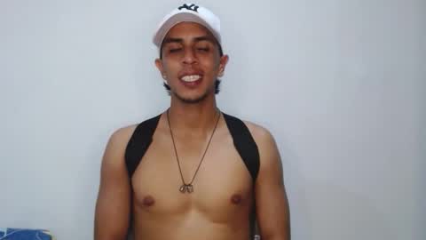 simon dice online show from November 2025 01:49:01 AM