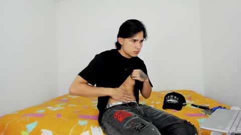 monky_0002 online show from May 2026 08:15:01 PM