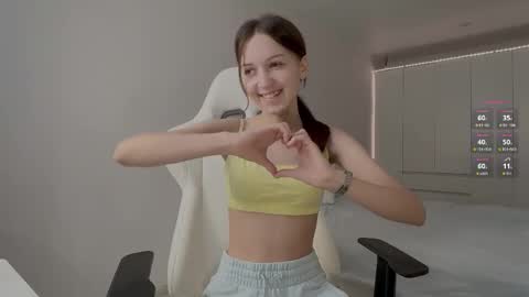 Snapshot of monnymoonn chatting on October 2025 05:29:02 AM Mary online show from October 2025 05:29:02 AM