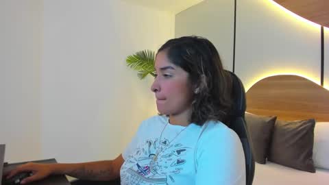 M O N S E  online show from September 2025 02:38:02 AM