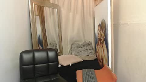 Snapshot of monsoon_the_best chatting on November 2025 05:51:01 AM monsoon_the_best online show from November 2025 05:51:01 AM