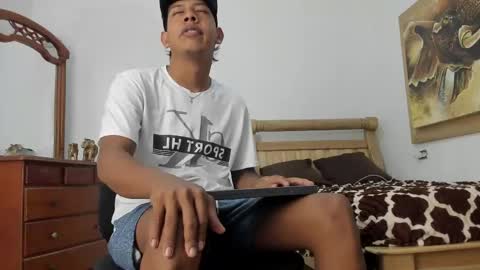 Snapshot of monsoon_the_best chatting on February 2026 03:48:01 AM monsoon_the_best online show from February 2026 03:48:01 AM