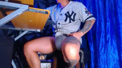 Snapshot of monster_huge_cock chatting on January 2026 02:48:01 AM dorian online show from January 2026 02:48:01 AM