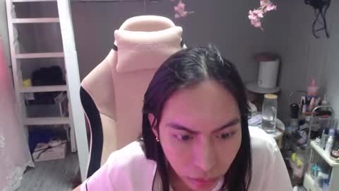 Snapshot of monstercockselfsuck chatting on December 2025 01:02:02 AM ELYSE A SIMPLE GIRL online show from December 2025 01:02:02 AM