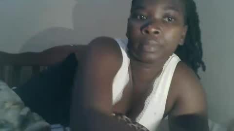 Snapshot of moo_baby chatting on May 2026 08:14:02 PM moo_baby online show from May 2026 08:14:02 PM