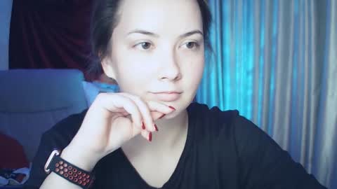 moodiemira online show from November 2025 05:13:02 PM