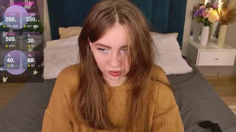 Snapshot of moon__bunny chatting on October 2025 03:10:02 PM Moon Bunny online show from October 2025 03:10:02 PM