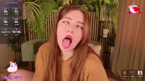 Snapshot of moon__bunny chatting on February 2026 12:11:01 PM Moon Bunny online show from February 2026 12:11:01 PM