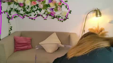 Snapshot of moon__bunny chatting on February 2026 12:26:01 PM Moon Bunny online show from February 2026 12:26:01 PM