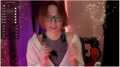 Snapshot of moon__girl chatting on December 2024 08:12:02 PM Roxy online show from December 2024 08:12:02 PM