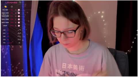 Snapshot of moon__girl chatting on March 2025 06:32:01 PM Roxy online show from March 2025 06:32:01 PM