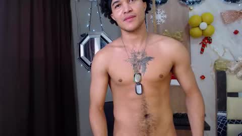 moon_and_fire_ online show from December 2025 04:52:01 AM