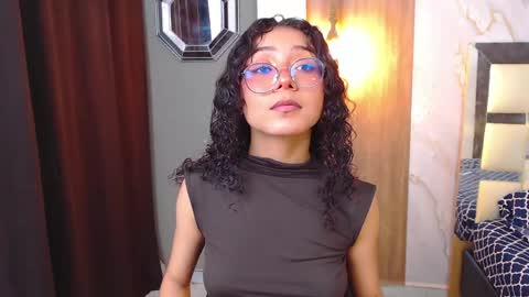 moon_and_fire_ online show from April 2026 04:40:01 AM