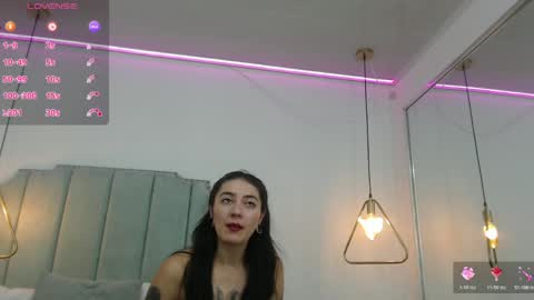 Snapshot of moon_blue95 chatting on April 2026 02:03:01 AM Moon online show from April 2026 02:03:01 AM