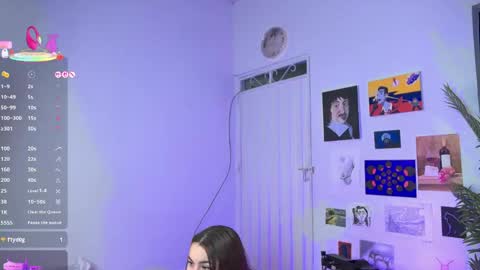 Snapshot of moon_pixie chatting on June 2026 05:47:01 AM MoonPixie online show from June 2026 05:47:01 AM