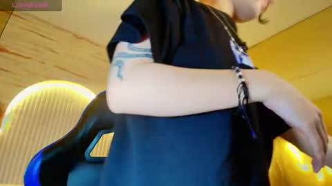Snapshot of moon_red_r chatting on June 2026 12:36:01 PM Moon online show from June 2026 12:36:01 PM