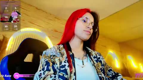 Snapshot of moon_red_r chatting on June 2026 12:52:02 PM Moon online show from June 2026 12:52:02 PM