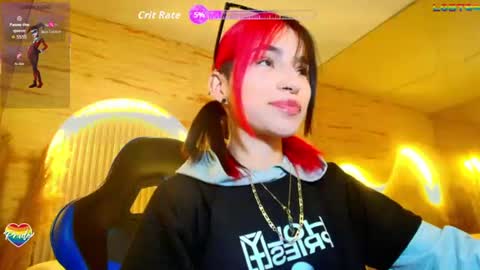 Snapshot of moon_red_r chatting on June 2026 01:48:01 PM Moon online show from June 2026 01:48:01 PM