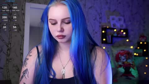 Snapshot of moon_valkyriie chatting on December 2024 10:47:01 AM Emilia online show from December 2024 10:47:01 AM