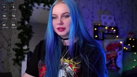 Snapshot of moon_valkyriie chatting on December 2024 10:50:01 AM Emilia online show from December 2024 10:50:01 AM