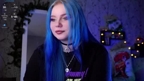 Snapshot of moon_valkyriie chatting on January 2025 10:04:02 AM Emilia online show from January 2025 10:04:02 AM