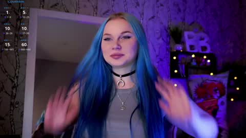Snapshot of moon_valkyriie chatting on February 2025 09:04:02 AM Emilia online show from February 2025 09:04:02 AM