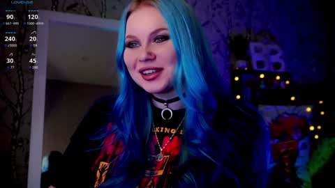 Snapshot of moon_valkyriie chatting on February 2025 09:05:02 AM Emilia online show from February 2025 09:05:02 AM