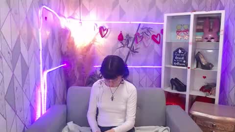 Charlotte online show from November 2025 08:09:02 PM