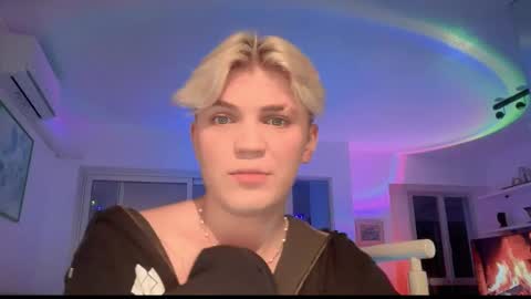 Snapshot of moonflamek chatting on February 2026 07:12:01 PM moonflamek online show from February 2026 07:12:01 PM