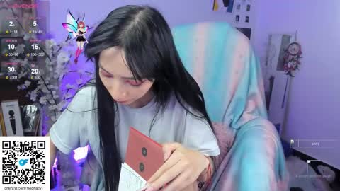 MOON  online show from November 2025 11:48:02 PM