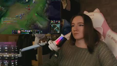 Katrin online show from April 2026 07:33:02 PM