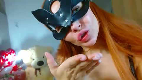 Tina online show from December 2025 07:26:02 AM