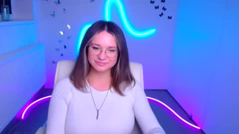 Susanna online show from December 2025 12:58:01 PM