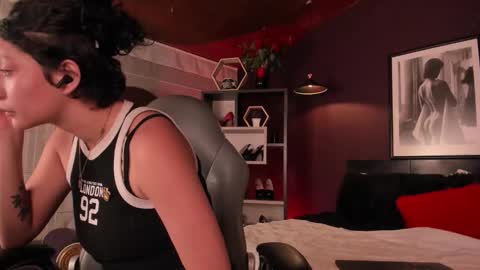 Michelle online show from February 2026 01:01:02 PM