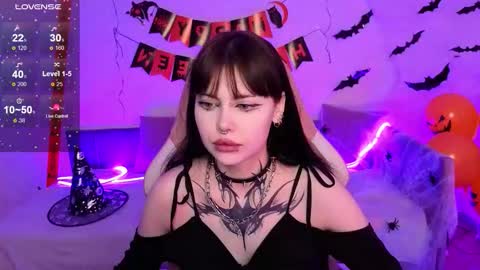 Morana online show from October 2025 02:34:01 AM